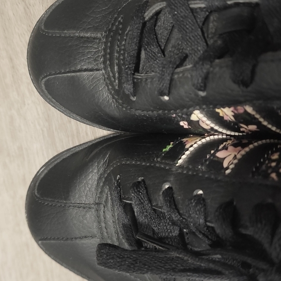 Adidas Black Samoa Floral Sneakers - Picture 9 of 10